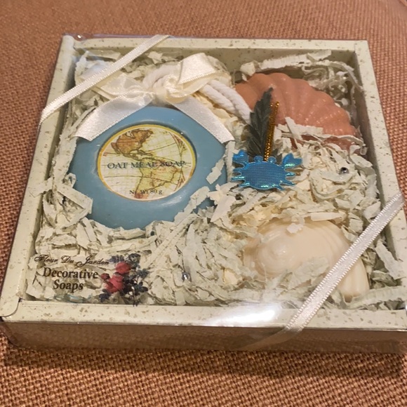 Decorative Soap Set - Picture 1 of 5